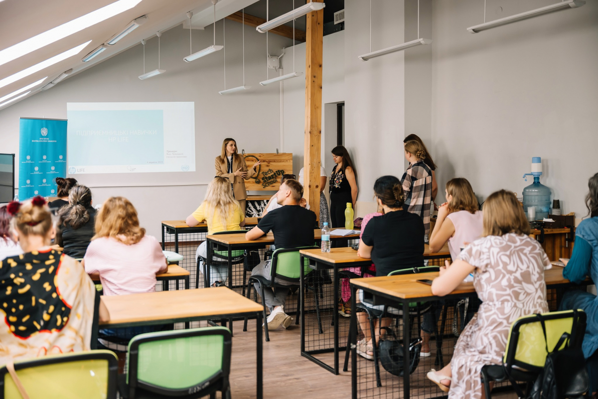 Фото із заняття програми