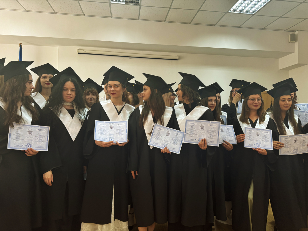 Фото з випуску