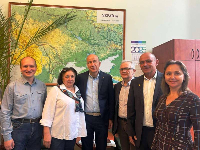 Фото із зустрічі у Львівській політехніці