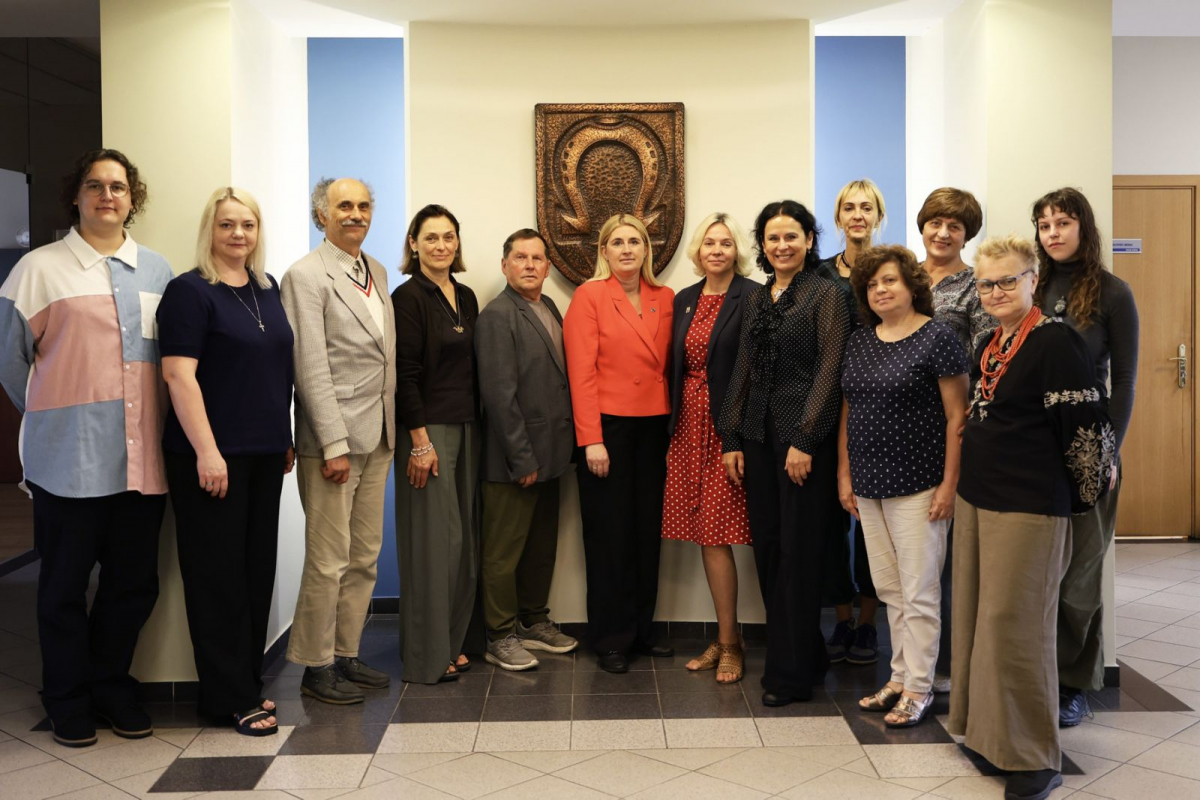 Фото із симпозіуму