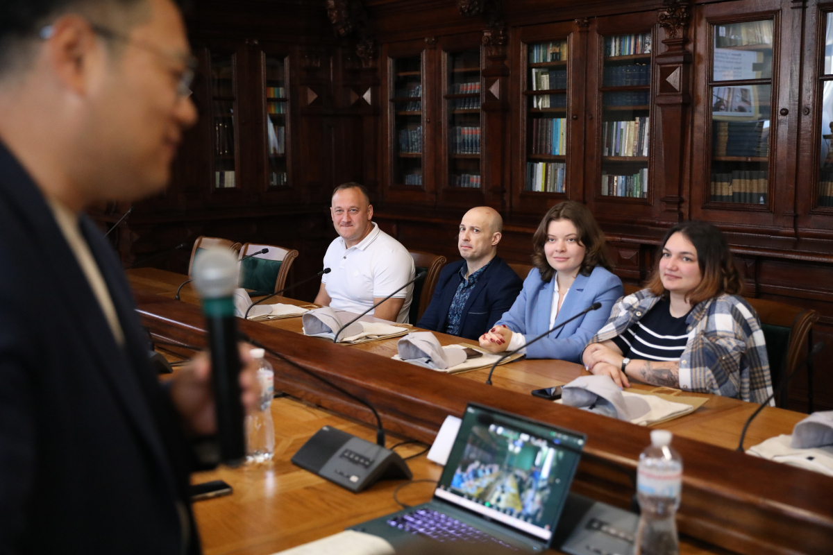 Фото із зустрічі у Львівській політехніці