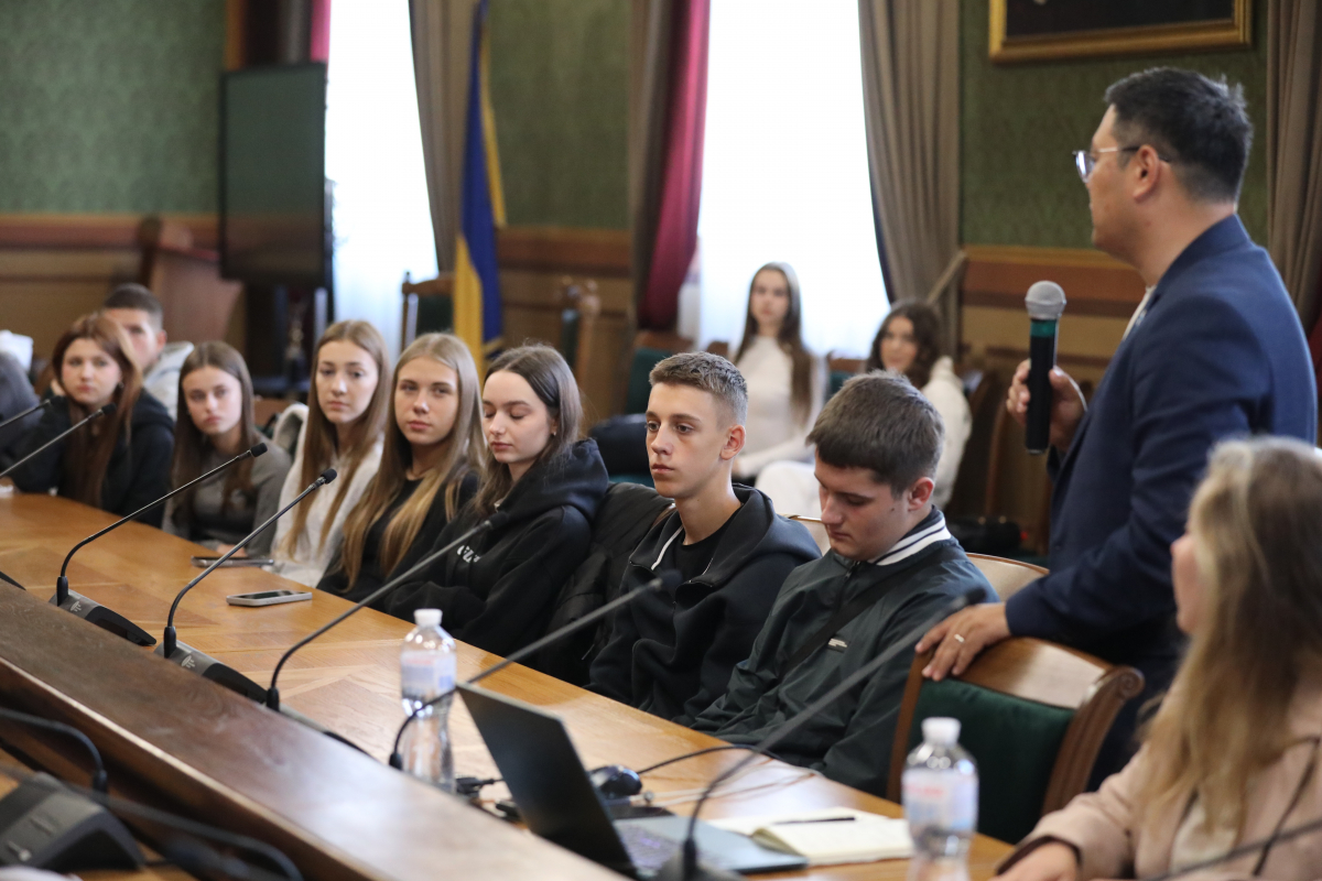 Фото із зустрічі у Львівській політехніці