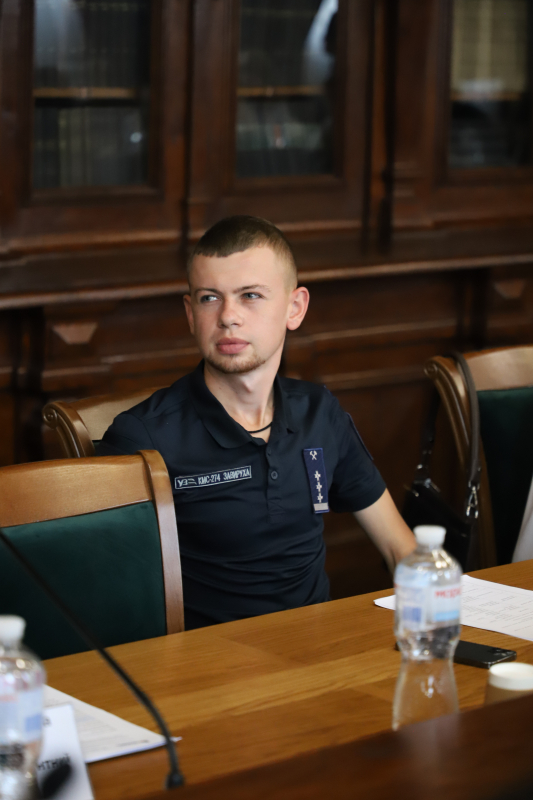 Фото із круглого столу