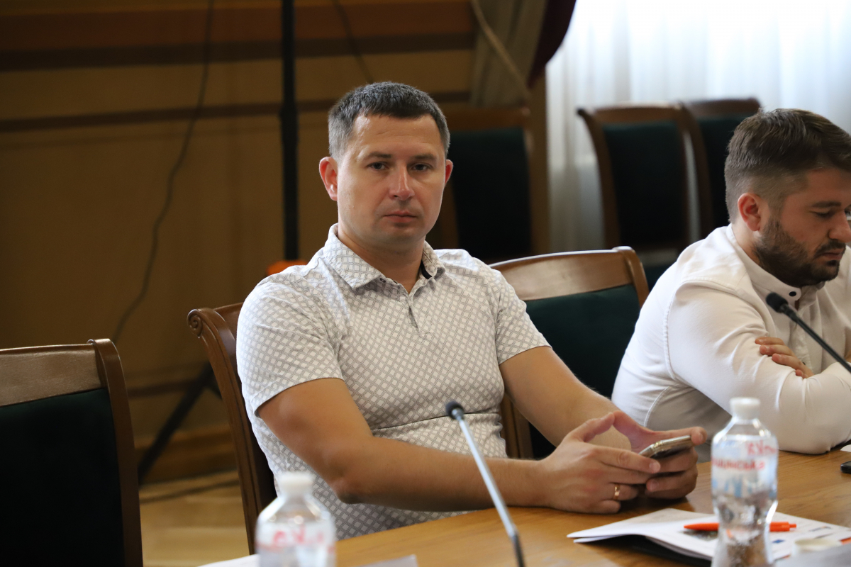 Фото із круглого столу