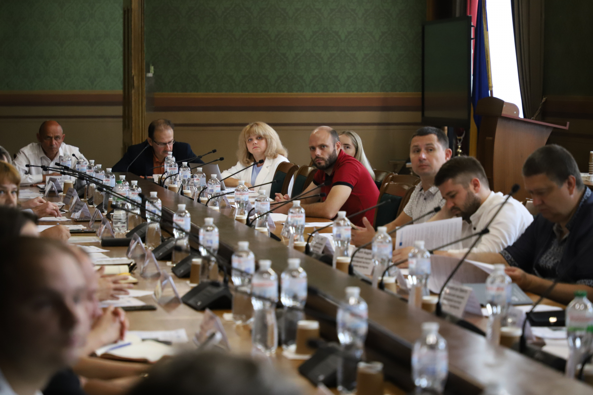 Фото із круглого столу