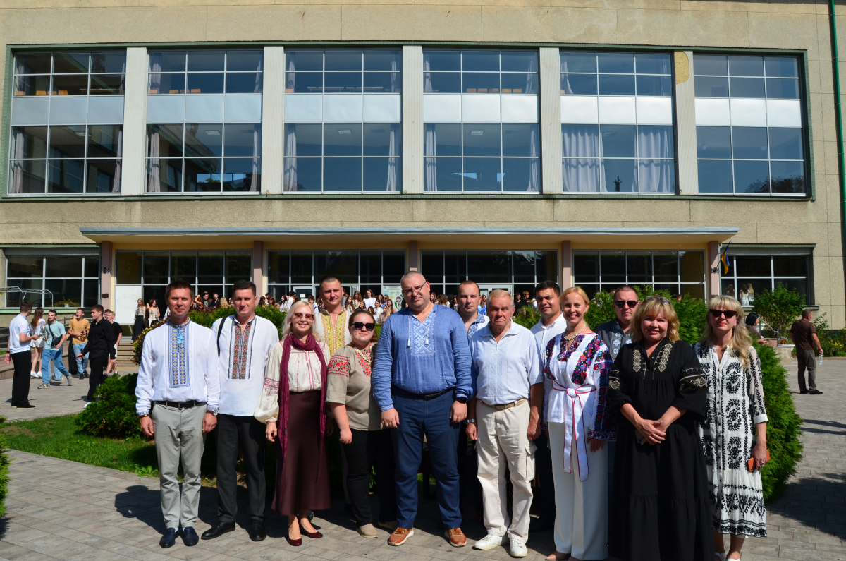 Фото з урочистої зустрічі