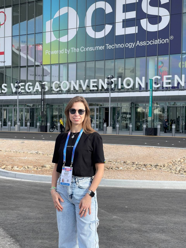 Фото з виставки у США