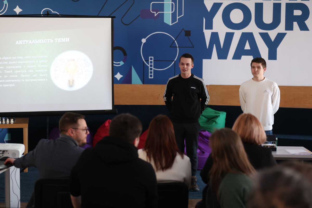 Фото із захисту робіт