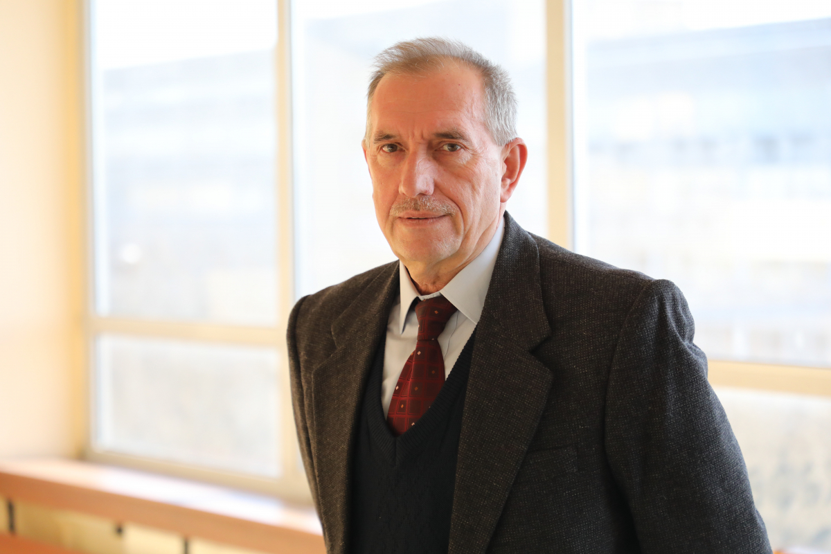 Автор підручника