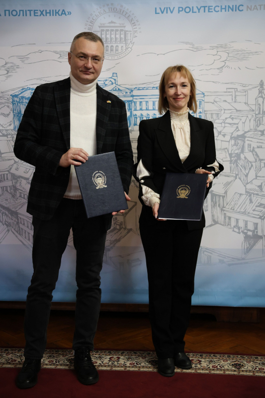 Фото з підписання меморандуму про співпрацю