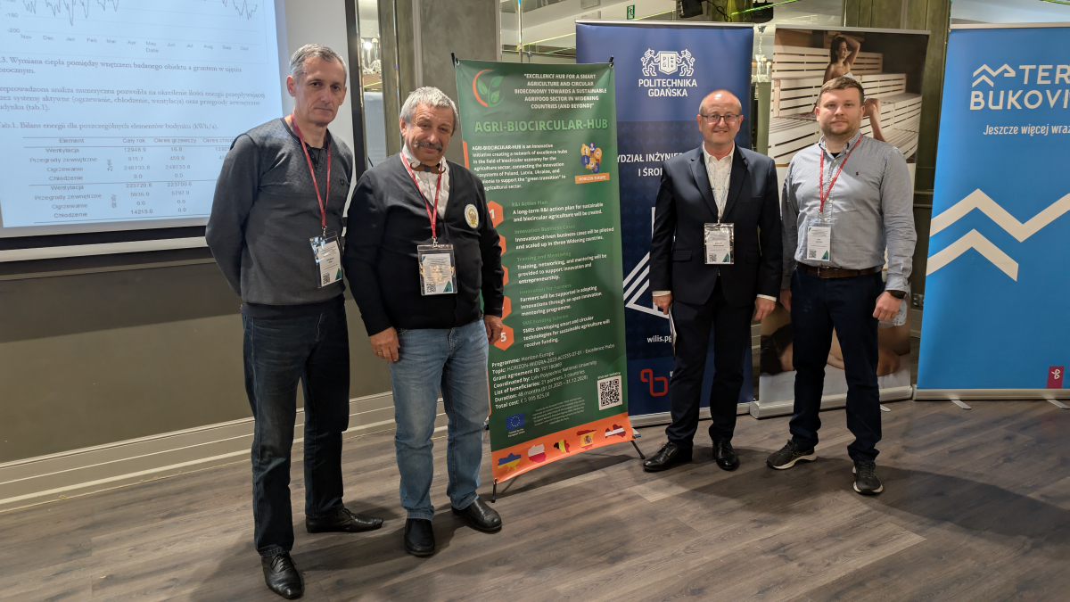 Фото з конференції у Польщі