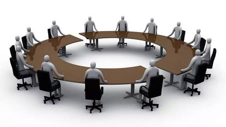Круглий стіл