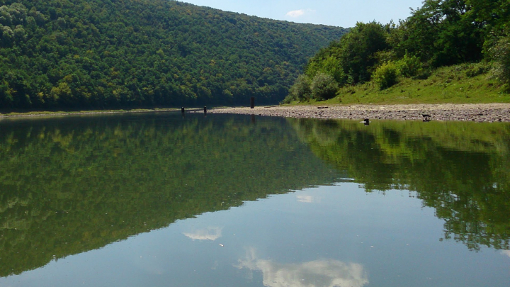 озеро в горах