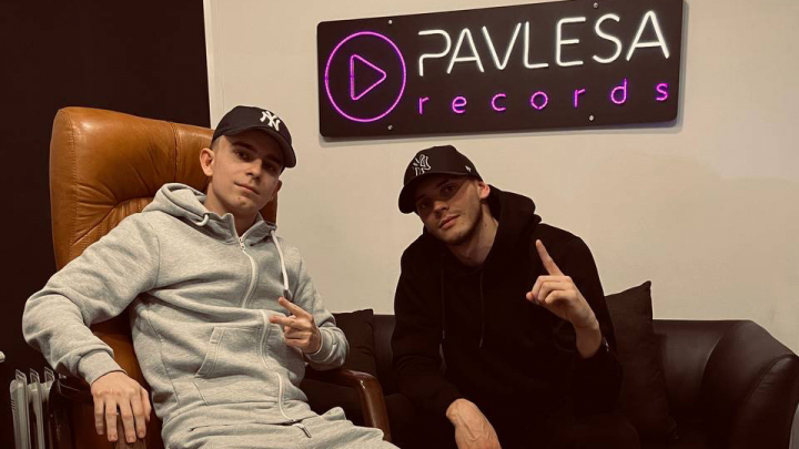 Дмитро Мазепа (ліворуч)