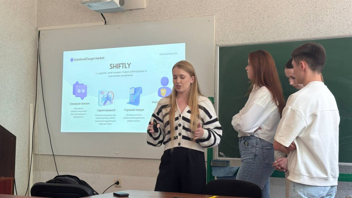 EUSLink виходить на фінальну пряму: у Львівській політехніці відбулися підсумкові пітчинг-сесії третього року проєкту