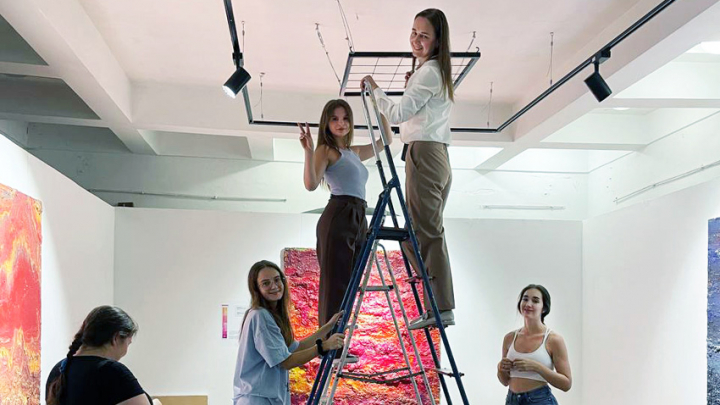 Фото з підготовки до виставки