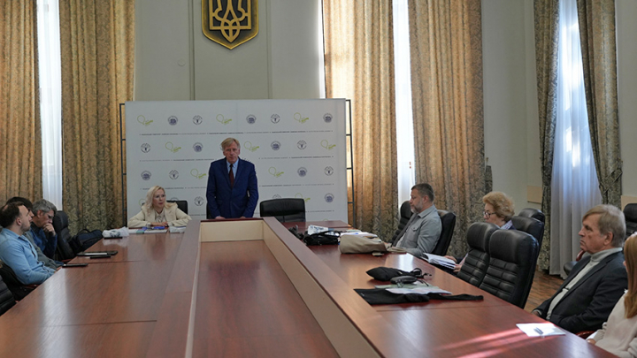 Фото із круглого столу