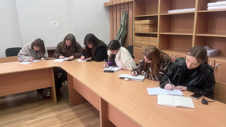 Фото із заходу в НТБ