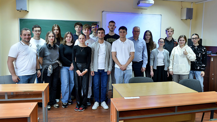 Фото із презентації проєктів