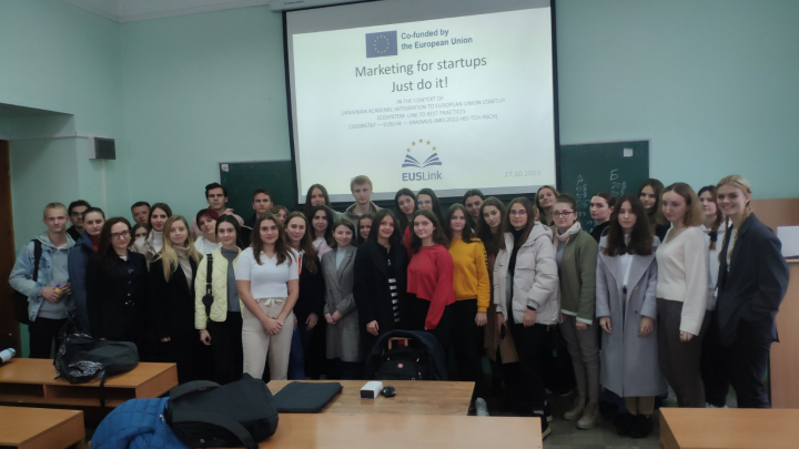 EUSLink розширює академічне партнерство та залучає нові студентські команди до стартап Boot Camp