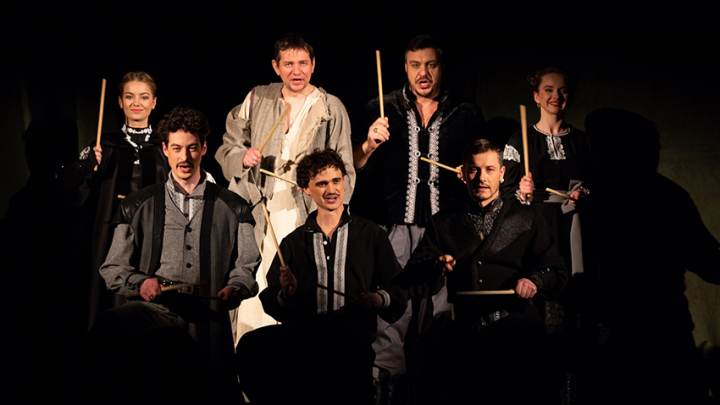 Фото з вистави