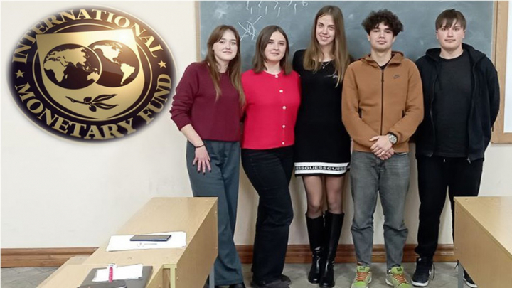 Фото з дебатів