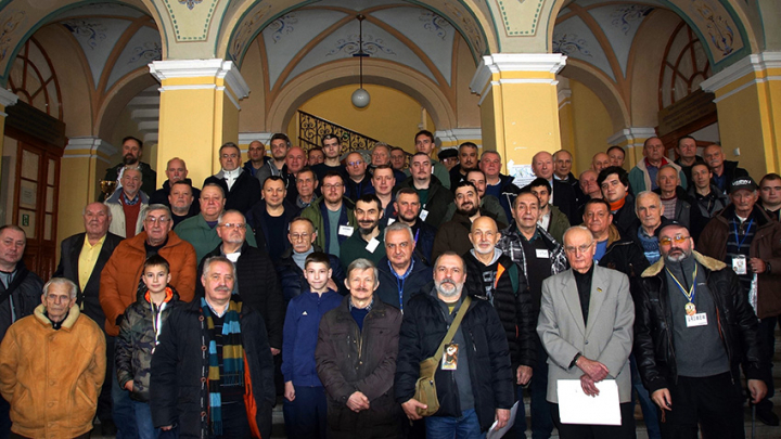 Фото зі зборів