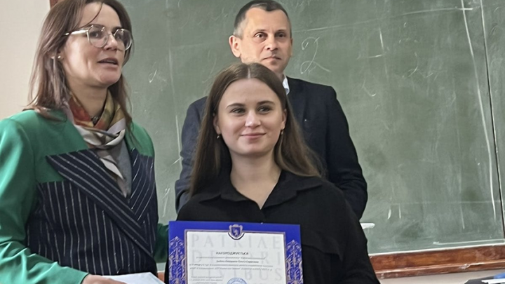 Фото з нагородження переможців конкурсу