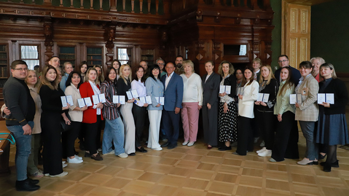 Фото із вручення свідоцтв