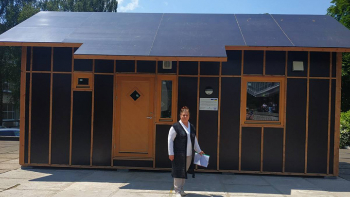 Фото зі зведення споруди