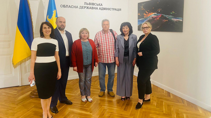 Фото із презентації