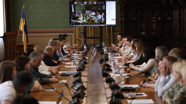 Фото із круглого столу