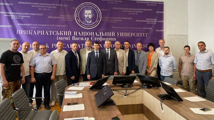 Фото із круглого столу