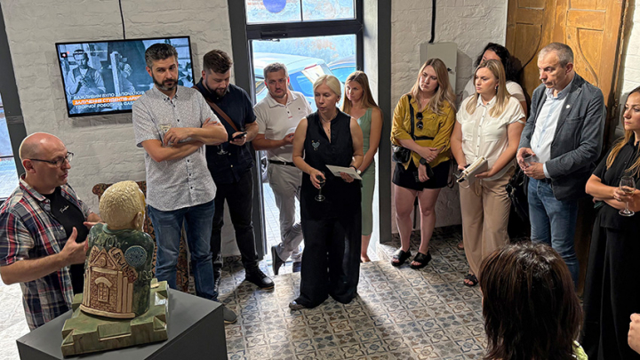 Фото із презентації