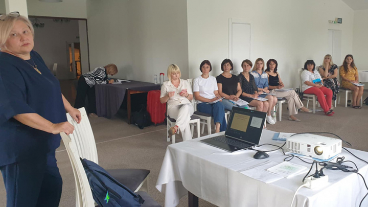 Фото із заходу