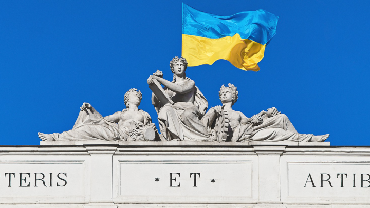 Фронтон головного корпусу Львівської політехніки