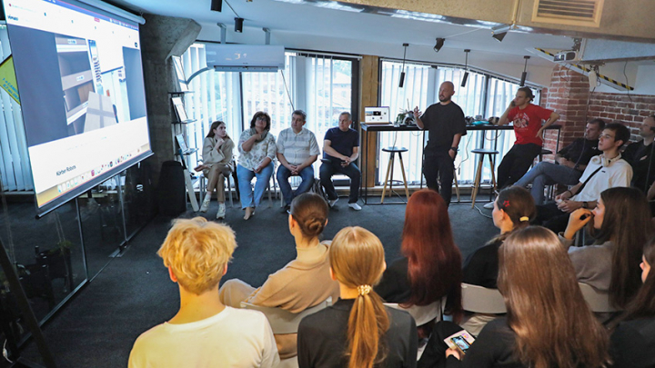 Фото з відвідин компанії