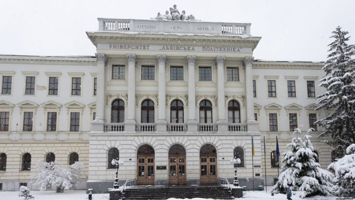 Фасад головного корпусу Львівської політехніки