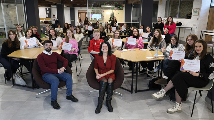 Фото із заходу Центру тьюторства та менторства